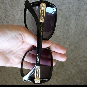 Designer-inspired sunglasses